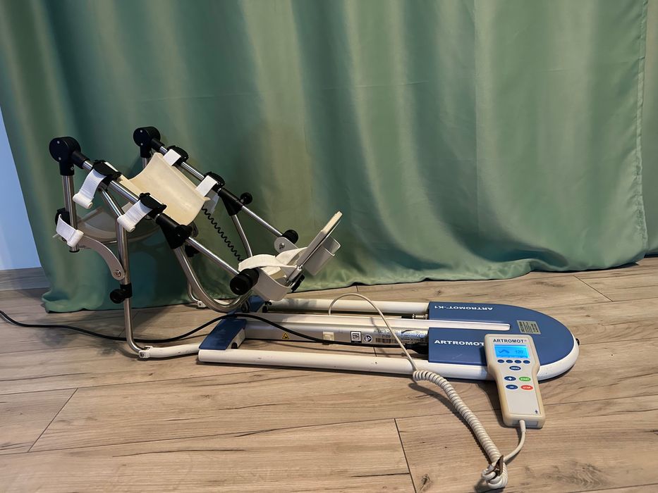 Inchiriez aparat recuperare picior ARTROMOT K1