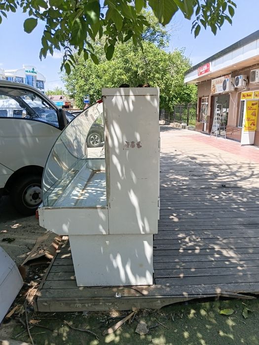 Витринный холодильник бу