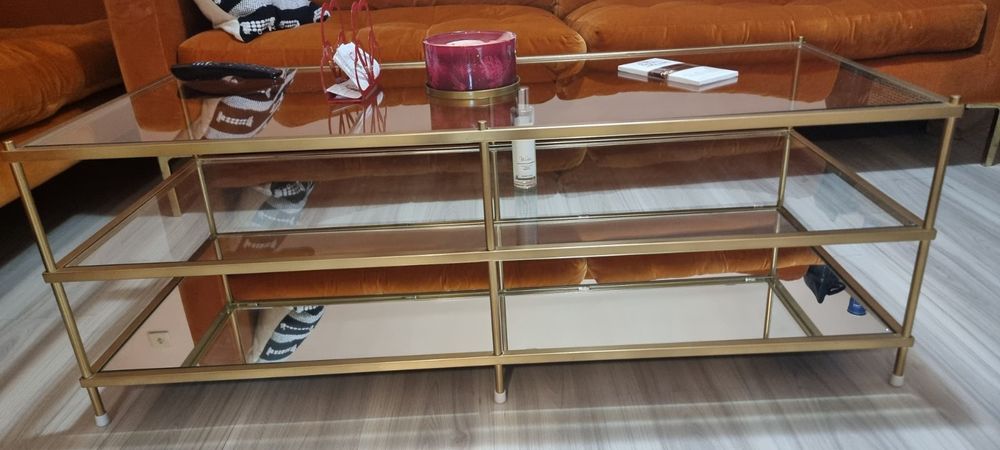 Двойка дивани с гъши пух и холна  масичка