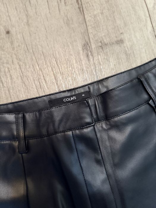 Продам кожаные шорты