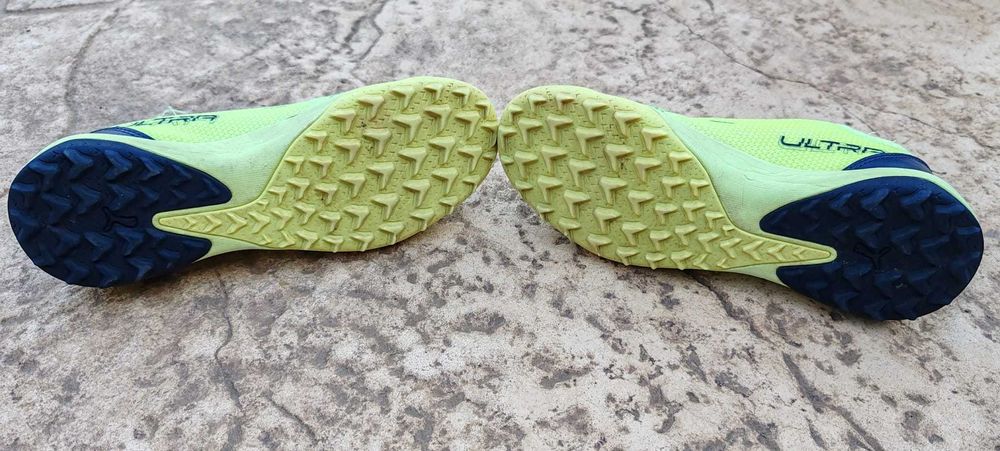 Vând ghete fotbal Puma 37 baieti- Control și viteză pe teren sintetic!