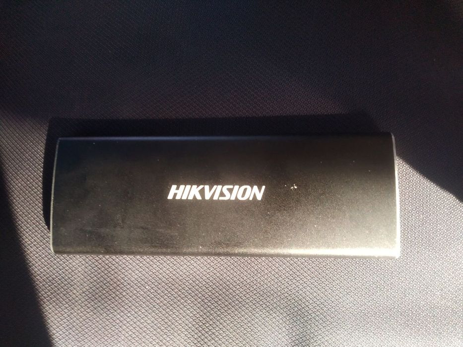 Fleshka 1 tr ssd sotiladi
