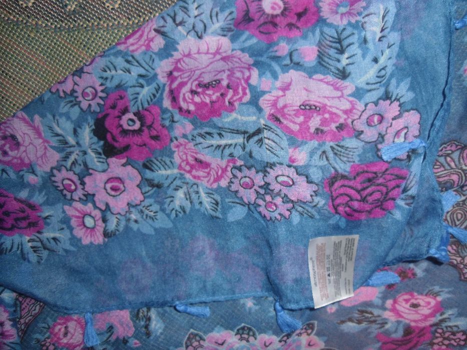 Batic mare ,cu flori