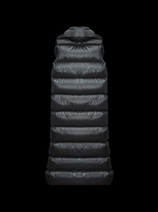 Жилет пуховой удлинённый