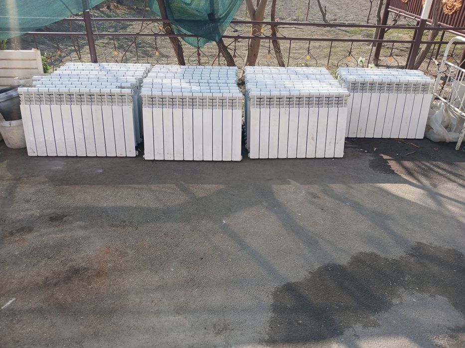 Radiator sotiladi qancha kerak bolsa bor Qovurg'asi 45000