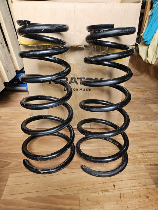 Продам пружины на Toyota Highlander