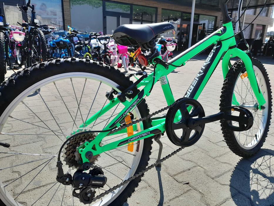 BG Велосипед 20" CYBER зелен