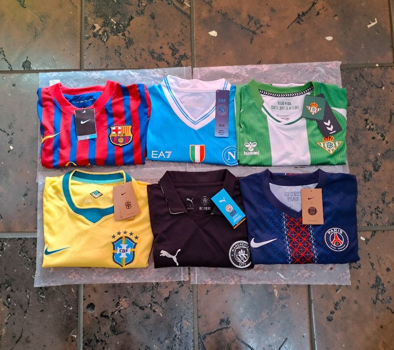 Tricouri de Fotbal