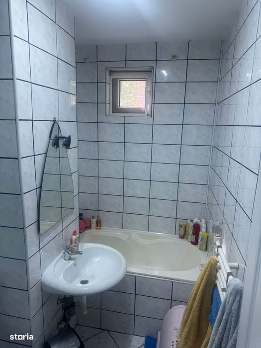 Apartament de 2 camere, 50 mp., zona Han, parter