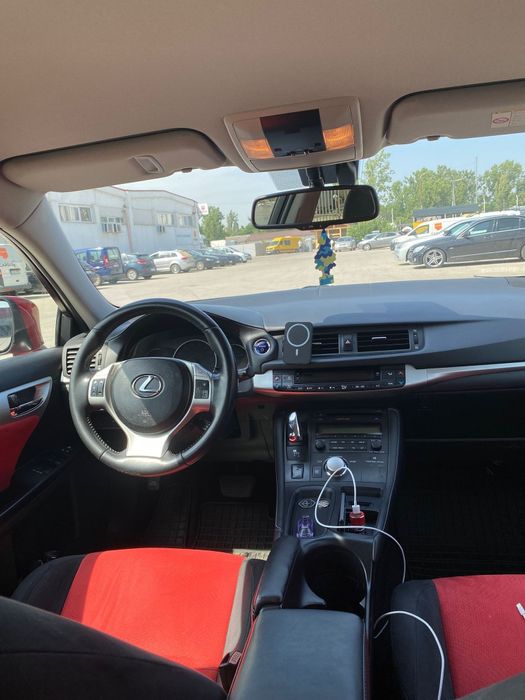 Lexus CT200h 2013