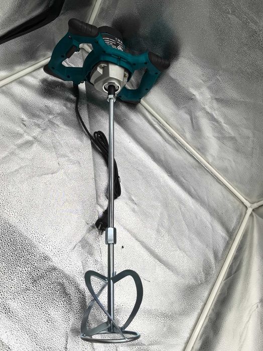 Mixer vopsea mortar 2800W 970RPM Onex 249 lei