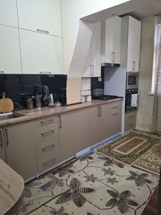 Чирчикда 3 хонали  77 КВ 3 этаж