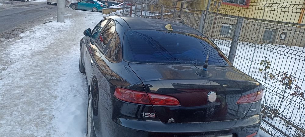 Vând Alfa Romeo 159
