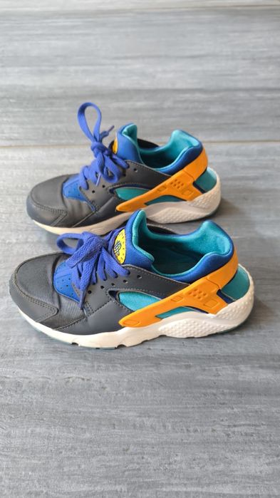 Vand Nike Huarache 36 ( 23cm)