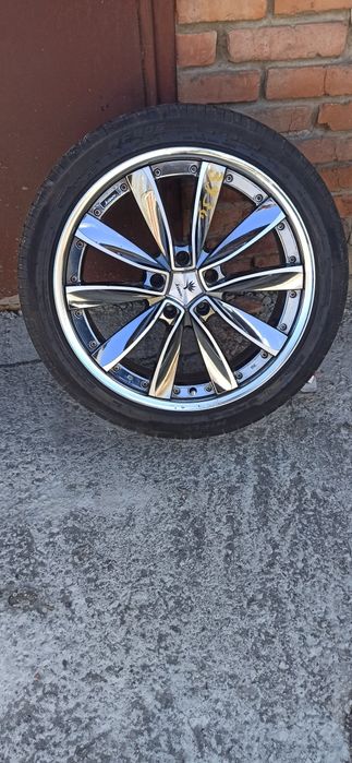 Продам диски с резиной 245/40 R19
