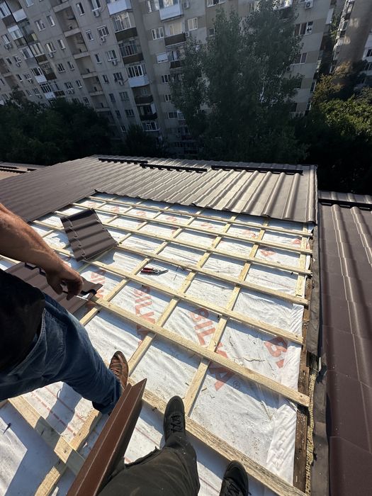 Firma Montaj jgheaburi si burlane, Montaj acoperisuri și reparati