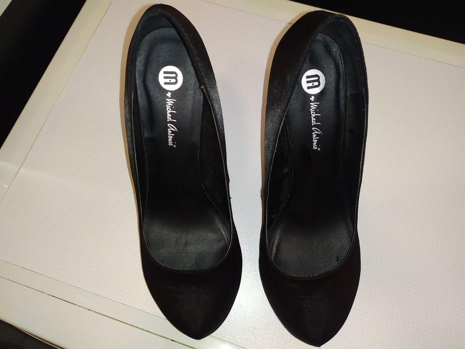 Туфли фирменные женские на высоком каблуке