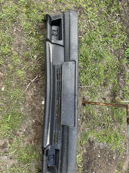 Передний бампер мерседес 190