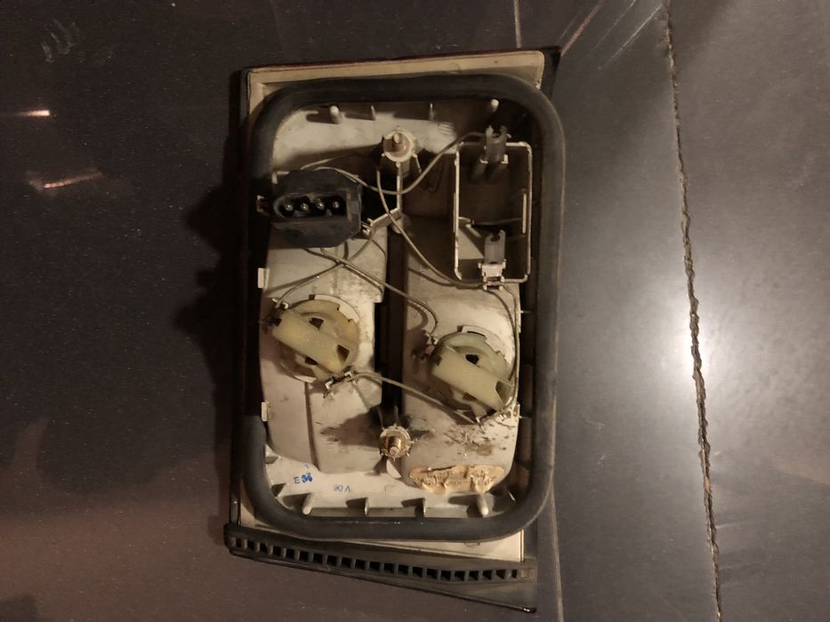 Фонари задние на BMW e34 Оригинал