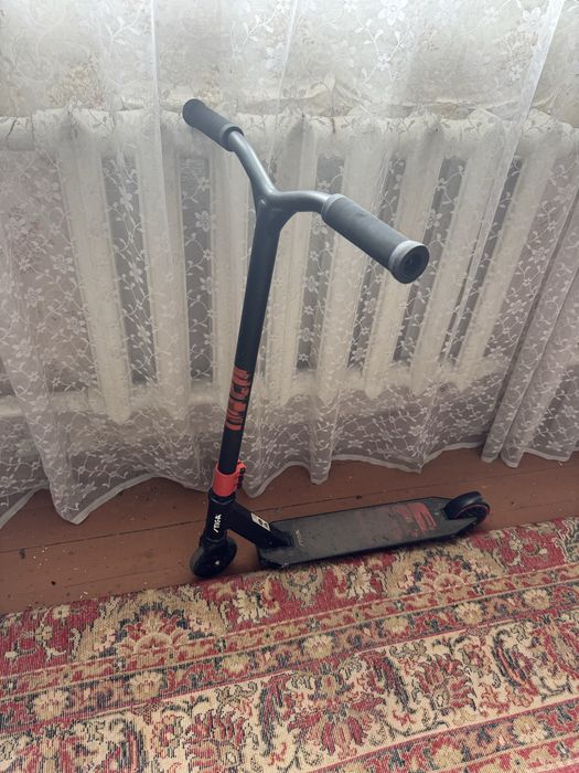 Продам  самокат детский (трюковый)