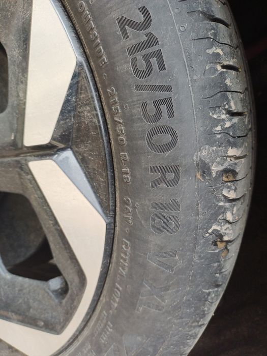 Set anvelope  Continental 215 50 R18. Set anvelope de vară  rulate  doar 450 km .