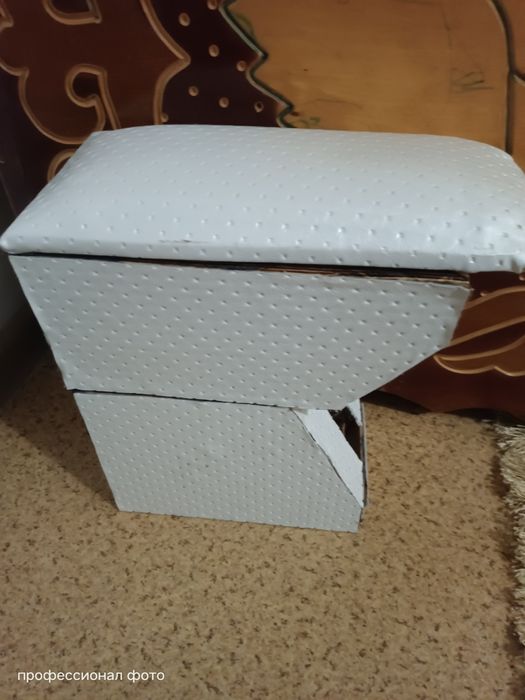 подлокотник ортаға.