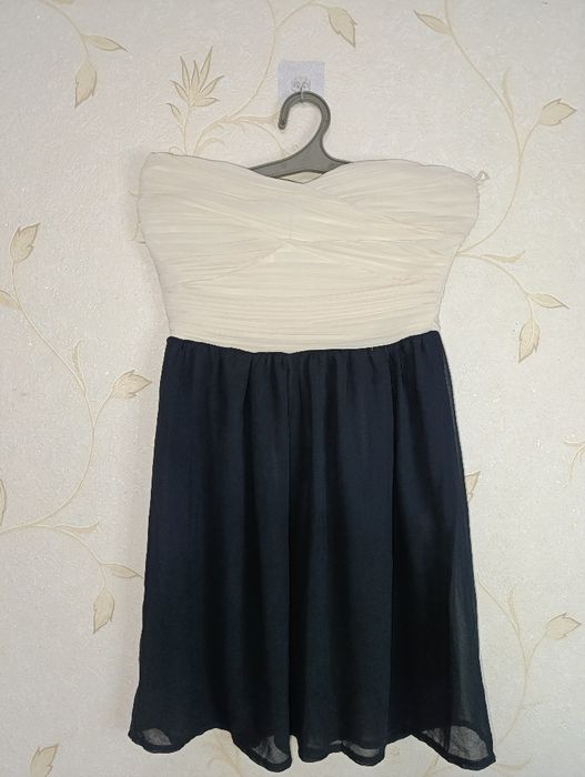 Нарядные платья 42-44 размер