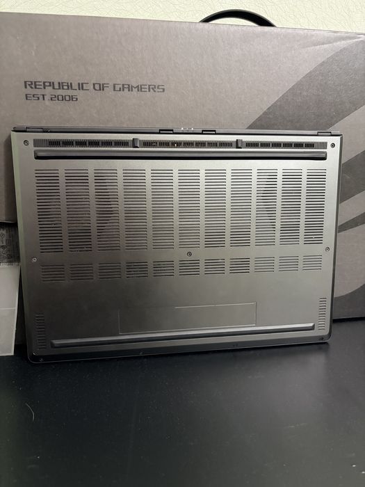 Продам ASUS ROG Zephyrus G14 2024 GA403U