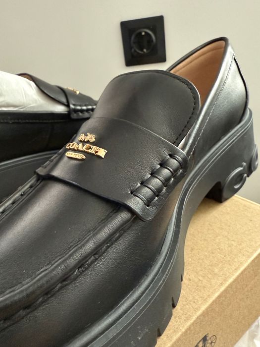 Coach кожени мокасини