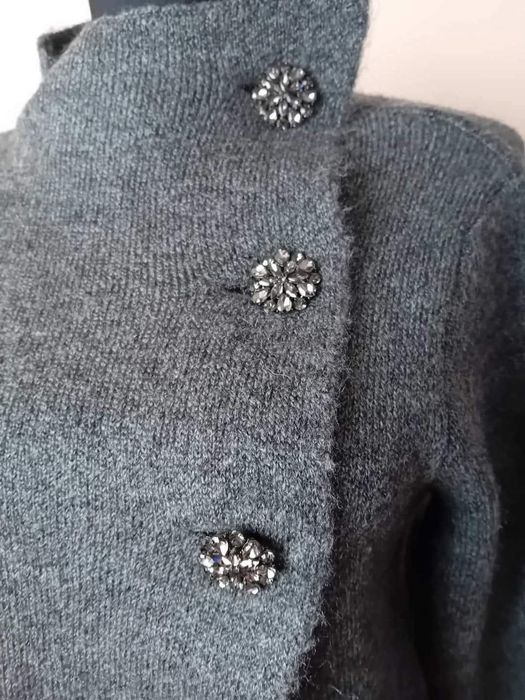 Елегантна жилетка на Adrienne Vittadini.