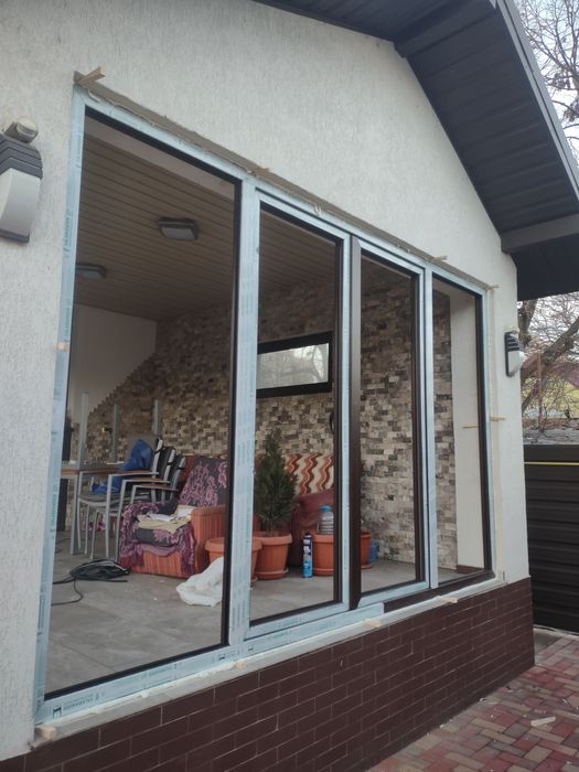 Tâmplărie PVC și Al,rulouri,plase,jaluzele,porti industriale/garaj