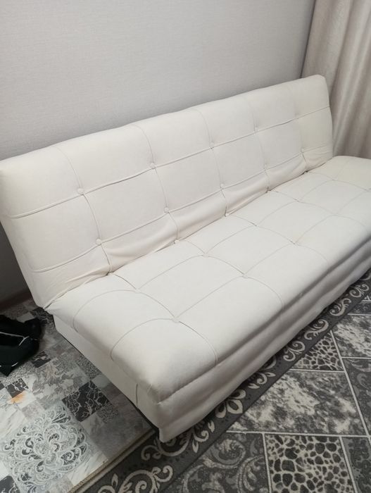 Продам диван . Абсолютно новый.