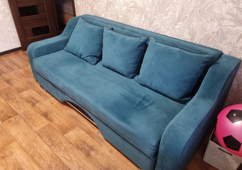 Продам мягкий диван