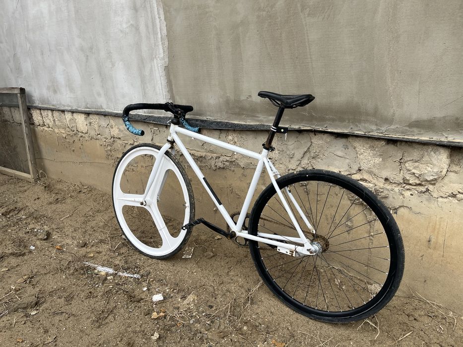 Велосипед типа фикс