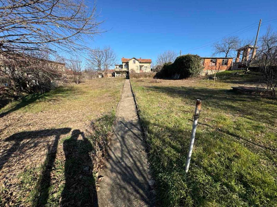 Продажба на къща в с.Баница