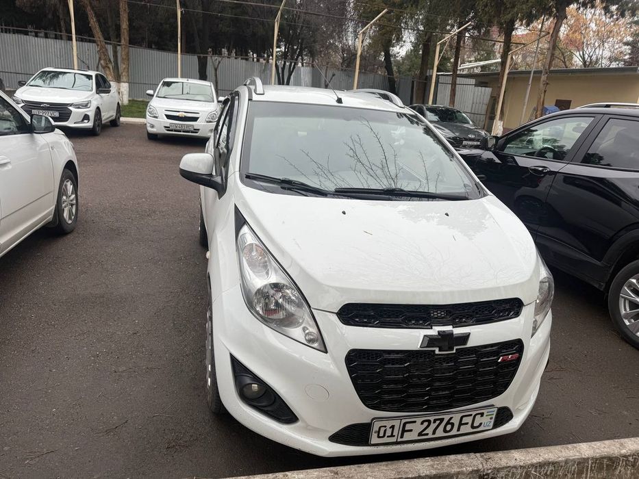 Спарк 15 ат сотилади