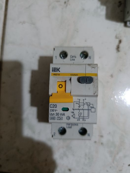 Автомат 3Р 25А, трех полюсный