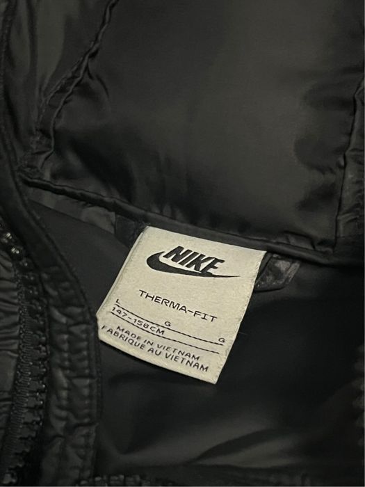 мъжко яке на NIKE