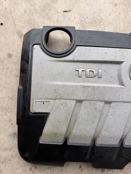 Капак на двигател Volkswagen 2.0 TDI