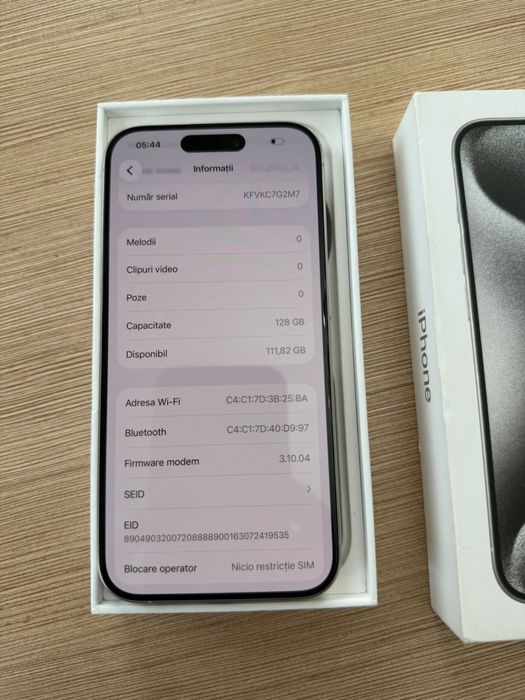 Iphone 15 Pro White Titanium ingrijit 10/10