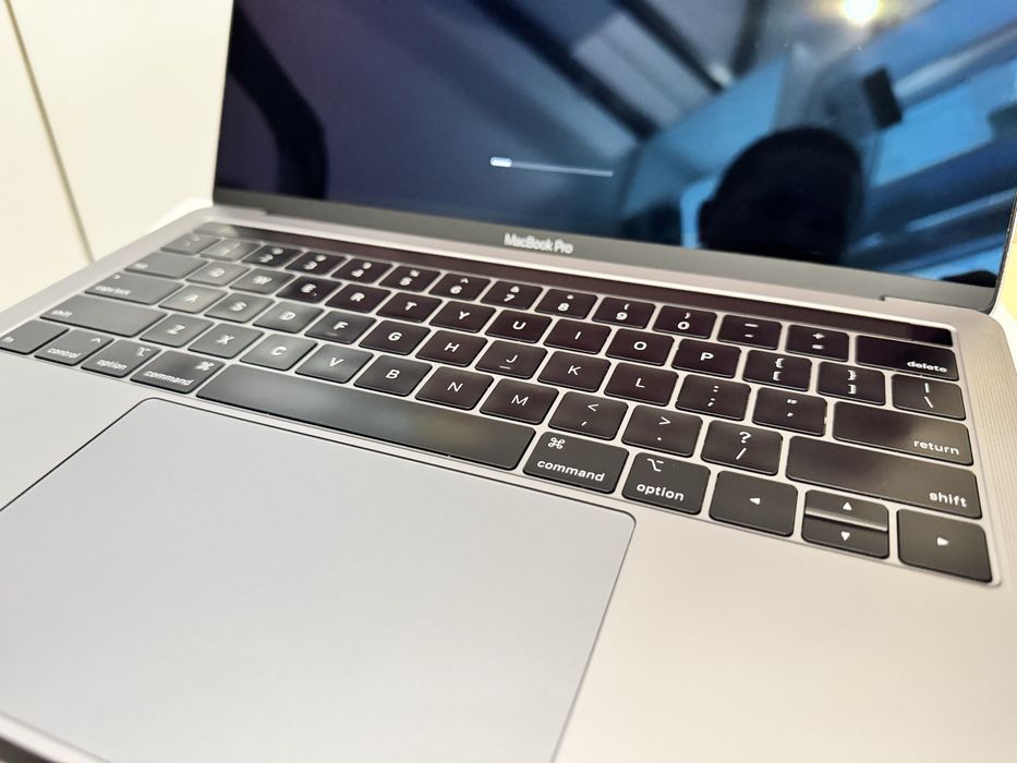 Laptop Apple MacBook Pro 2018 13 inch Touchbar