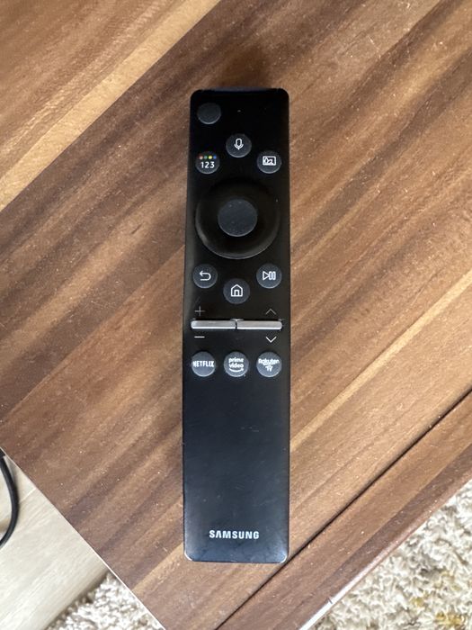 Телевизор Samsung ue50tu8072u - екрана не работи.