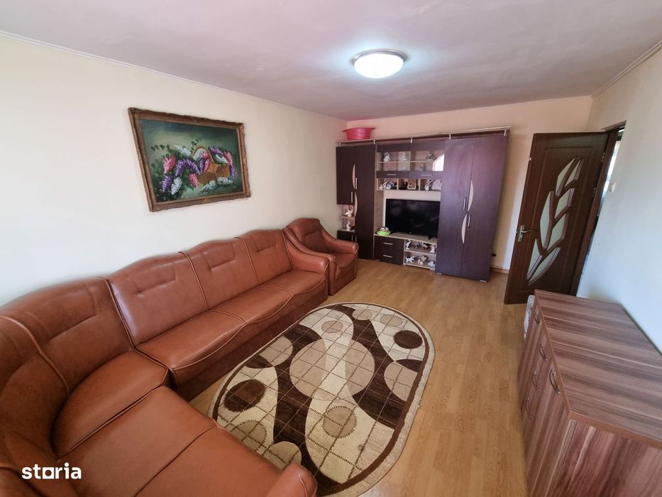 Apartament 3 camere de inchiriat /zona Viile Noi-Anda