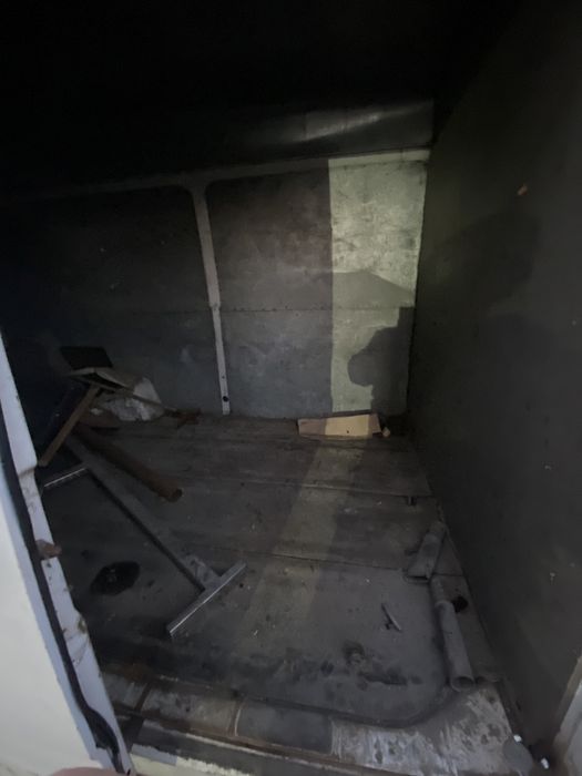 Мерцедес 207 и 308 на части