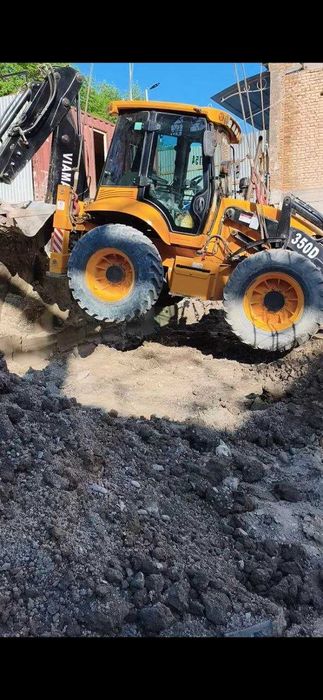 Срочно сотилади Эксковатор-погрузчик Viamar 350D