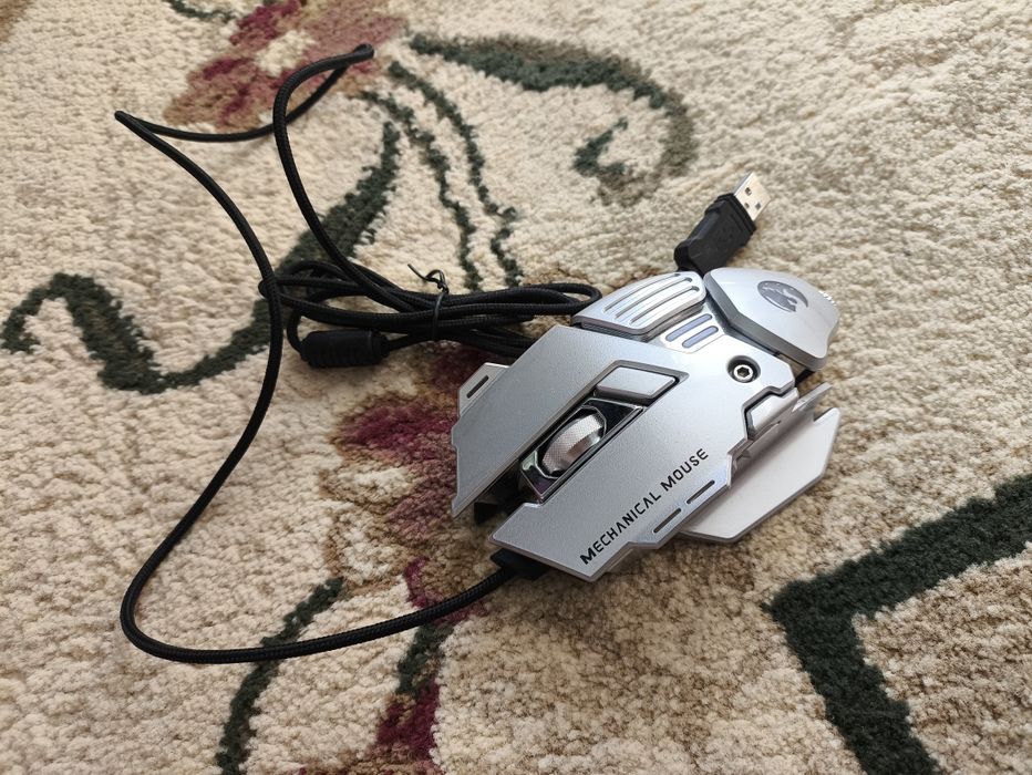 Для игр или работ с телефоном или пк, зорядник проверено 120 ват