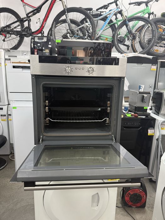 Фурна за вграждане SIEMENS