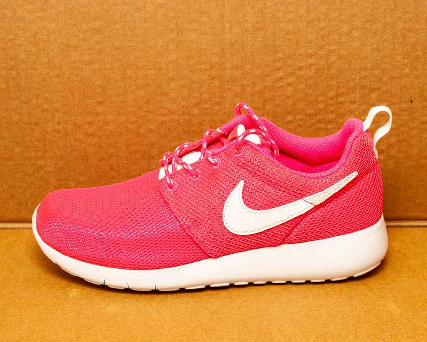 Маратонки Nike номер 38