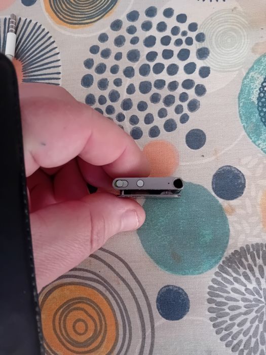 apple шуфъл за музика