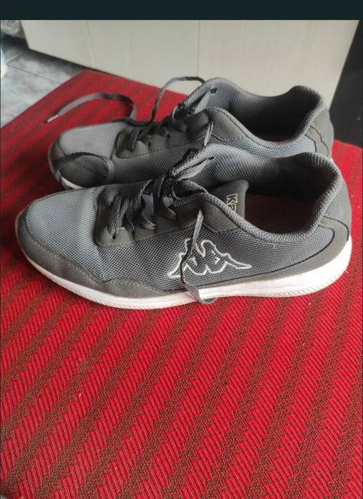 Adidași Kappa foarte comozi, foarte rezistenți și trainici.
Nr. 42